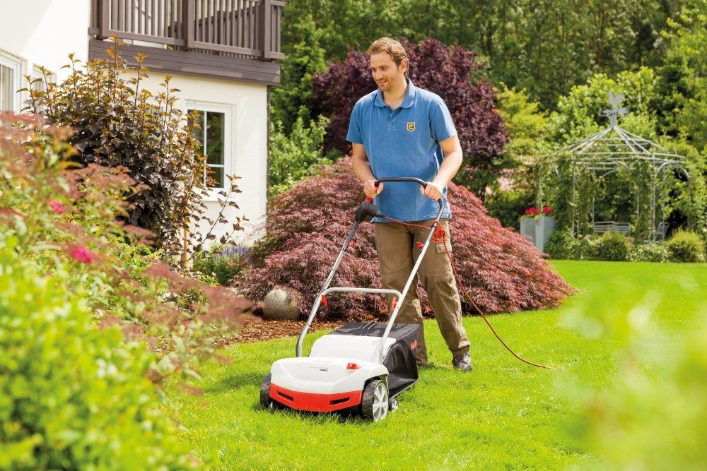 Aerator wertykulator elektryczny AL-KO zaleca się do mniejszych trawników Aerator wertykulator elektryczny AL-KO zaleca się do mniejszych trawników
