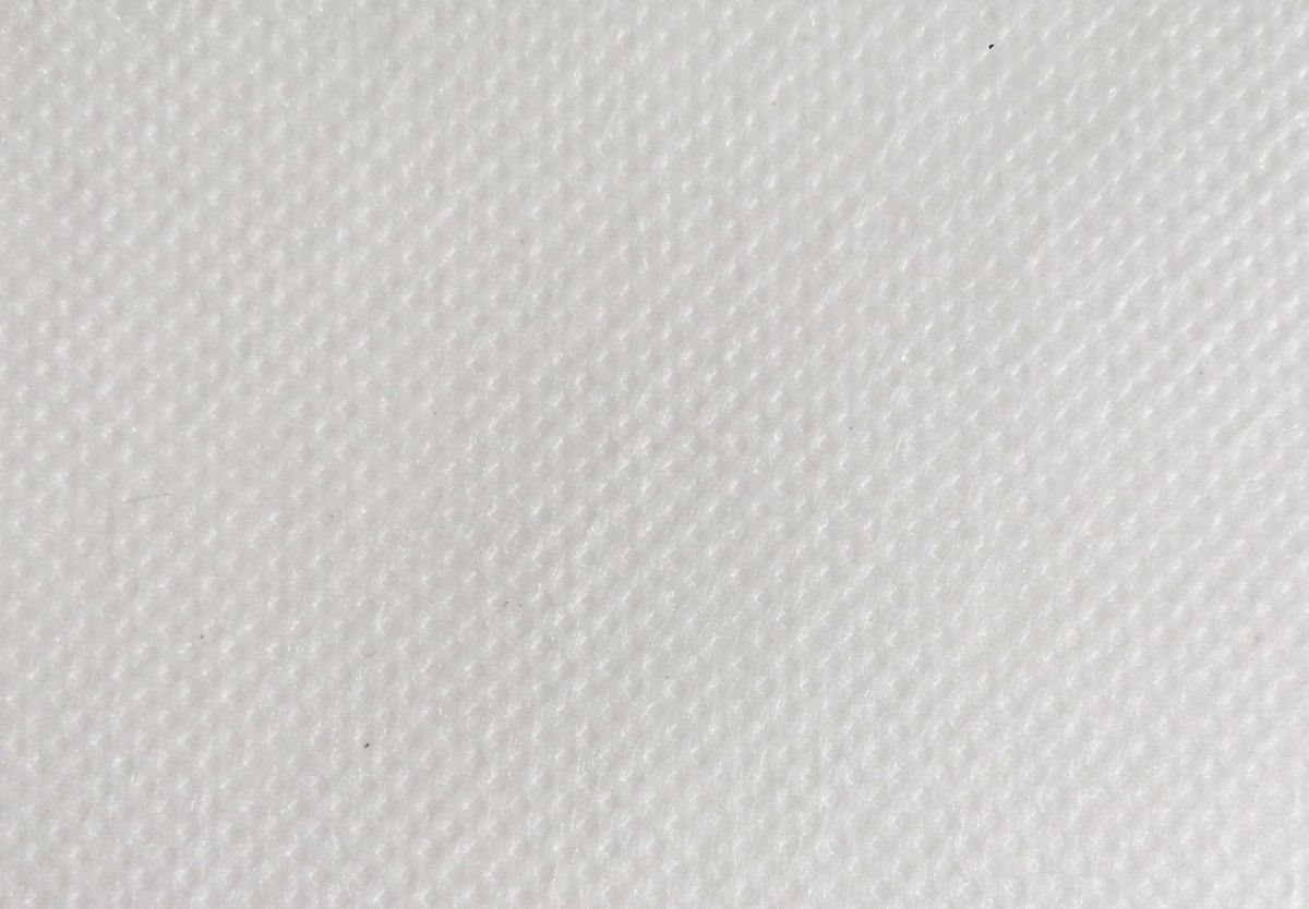 Agrowłóknina biała o trwałej i jednolitej strukturze Agrowłóknina biała o trwałej i jednolitej strukturze