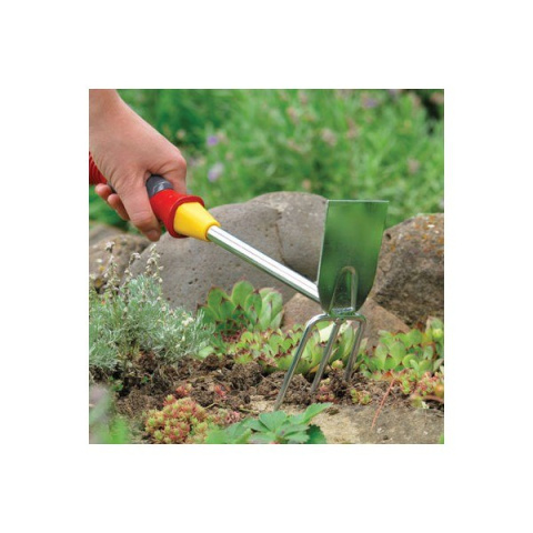 Motyczka świetnie się sprawdza w drobnych pracach w ogrodzie Wolf Garten Motyczka świetnie się sprawdza w drobnych pracach w ogrodzie Wolf Garten