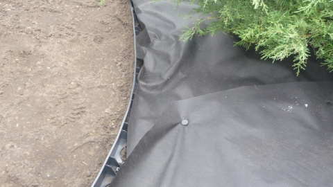 Agrowłóknina Czarna 45g/m2 UV 1,6m x 20mb AgroPol Agrowłóknina Czarna 45g/m2 UV 1,6m x 20mb AgroPol